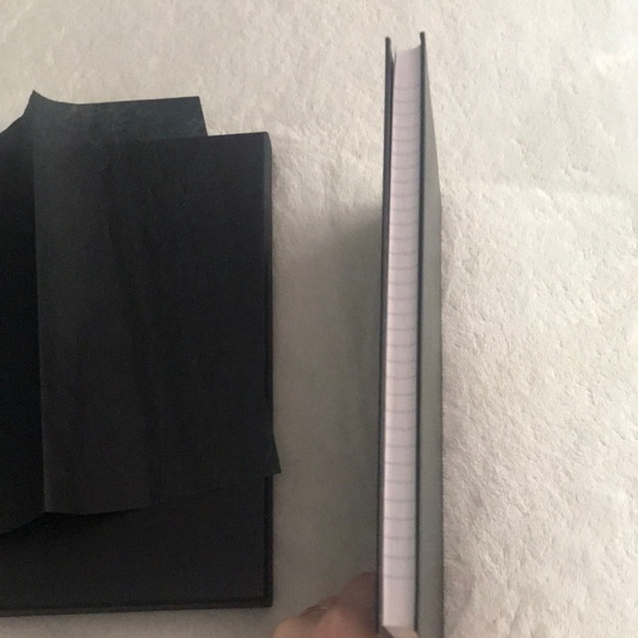 MOET & CHANDON Black Cellar Journal - Picture 10 of 12